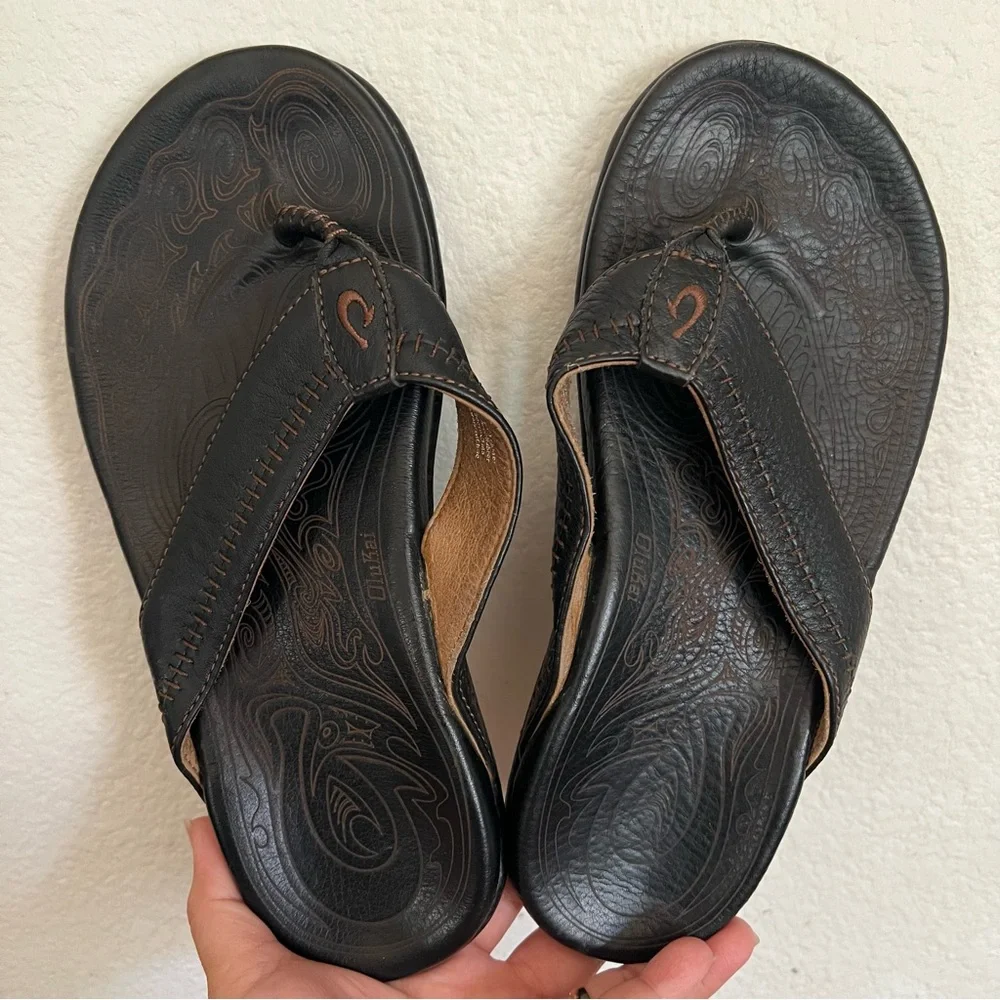 OLUKAI | HIAPO MENS PREMIUM SANDAL | BLACK SIZE 7